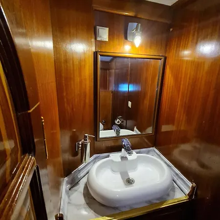 Luxury Private Boat Gulet With Crew And Cook For 8 Guests Botel Bodrum