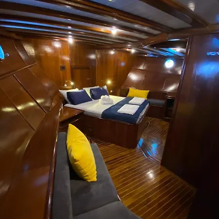 Luxury Private Boat Gulet With Crew And Cook For 8 Guests * Bodrum