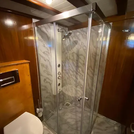 Luxury Private Boat Gulet With Crew And Cook For 8 Guests Botel