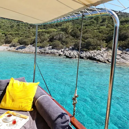 Luxury Private Boat Gulet With Crew And Cook For 8 Guests * Bodrum